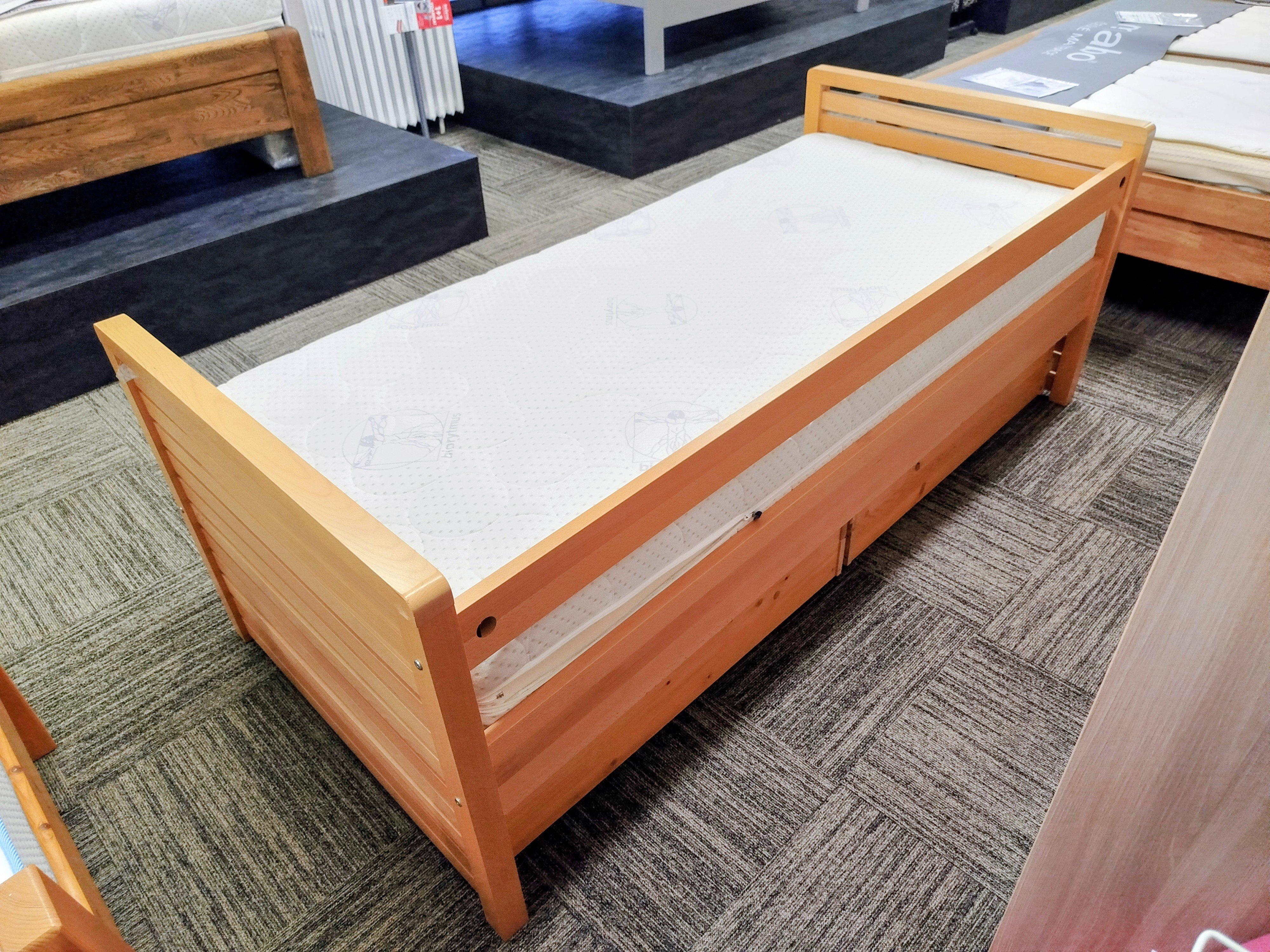 vyprodej-2026-postel-THOMAS-poskozena-1