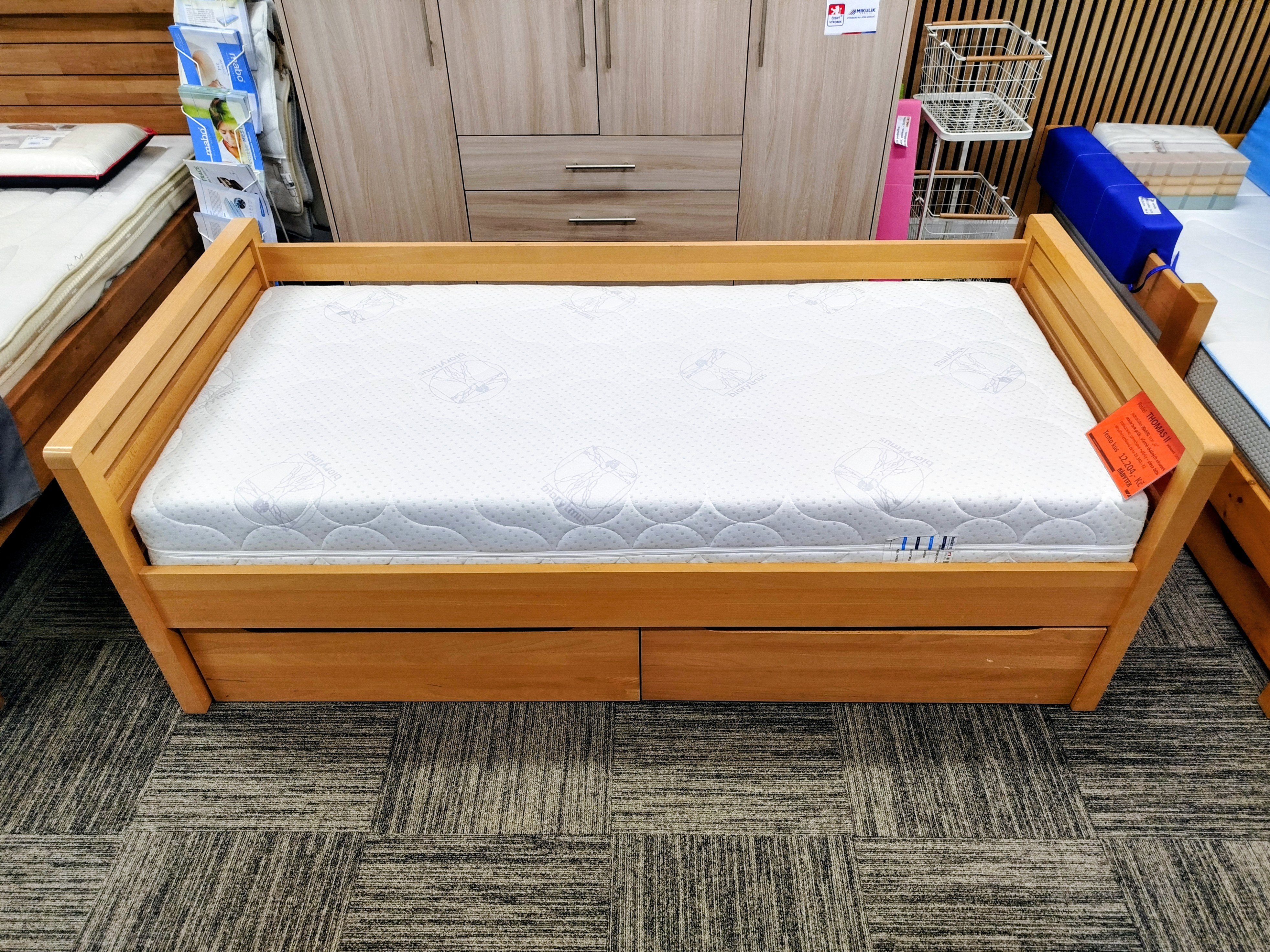 Postel THOMAS 90x200 s úložným prostorem, masiv buk, povrchové poškození